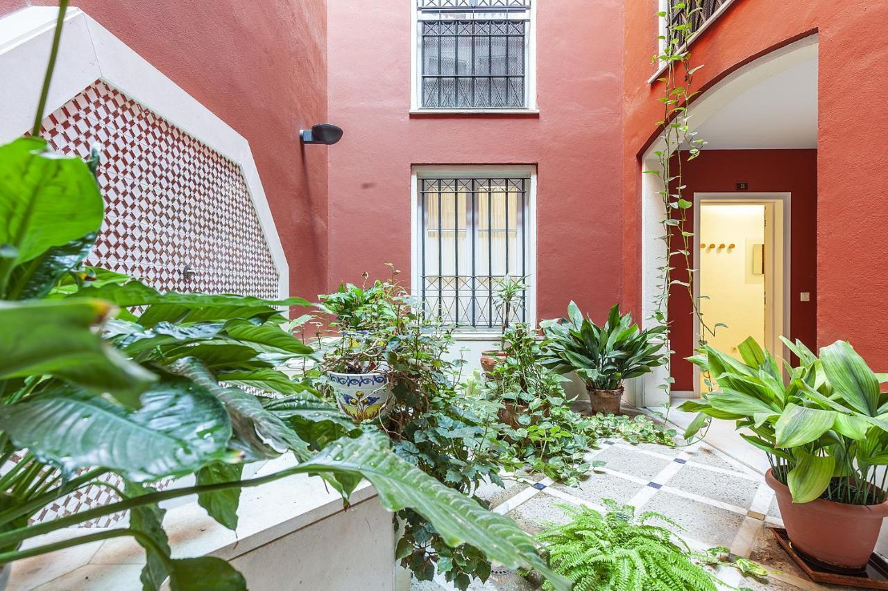 Precioso En Santa Cruz Lirio Bajo Apartment Seville Exterior photo